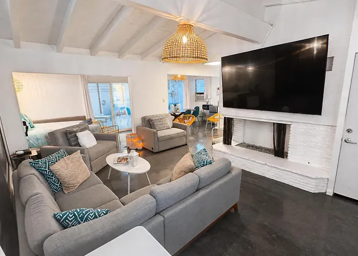 A Place in the Sun: Adults-Only Midcentury Boutique with Heated Pool